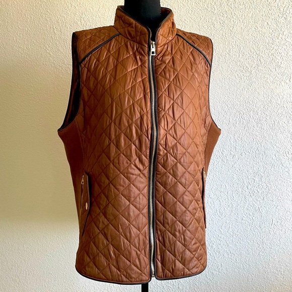 Chico’s • Stylish Quality Tan/Light Brown Rib Trim Quilted Vest - Picture 2 of 14
